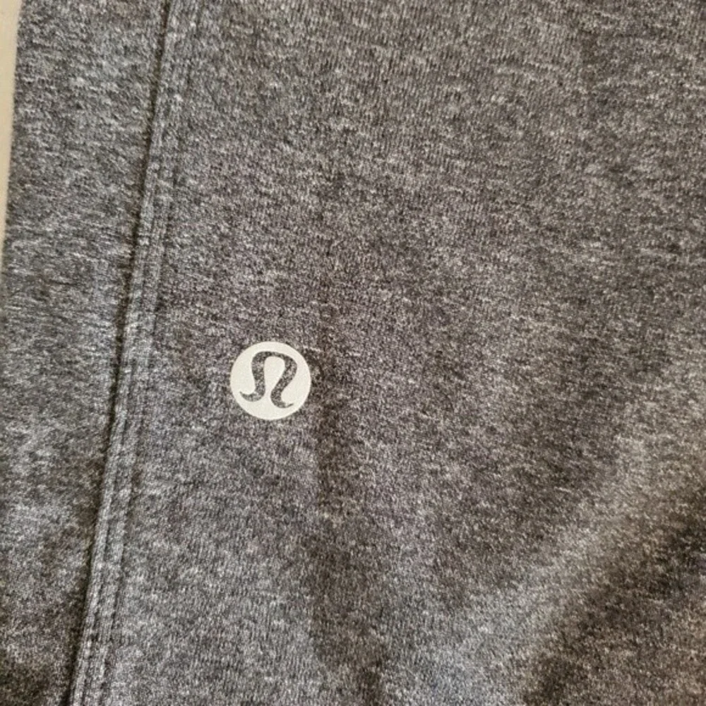 Lululemon Mens 11 Inch Linerless Athletic Shorts Gray Medium